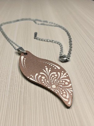 Wood Necklaces White flower