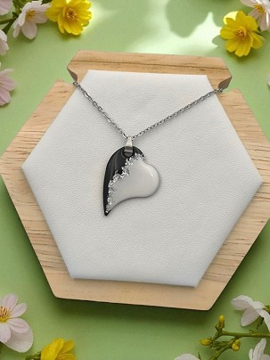 Nemesacél nyakláncok - Fekete fehér