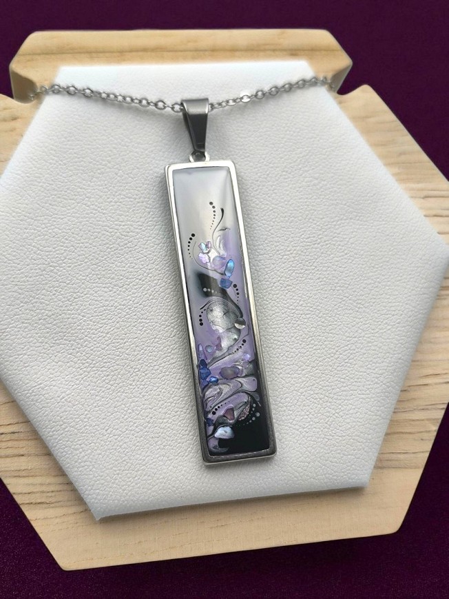 Nemesacél nyakláncok - Lila ezüst virág